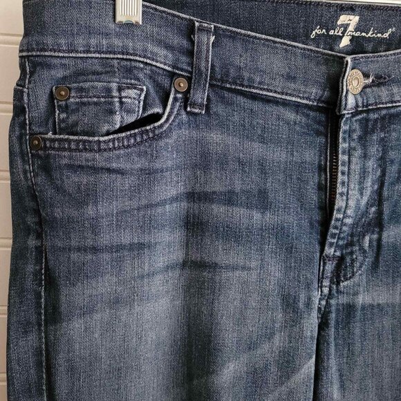 7 For all Mankind Bootcut Jeans Womens Size 31 Dark Blue Distressed Whiskering - Picture 3 of 9